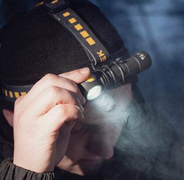 Armytek |  UV Stirnlampe | Taschenlampe Armytek Wizard C2 WUV –  für Jagd / Outdoor / Camping